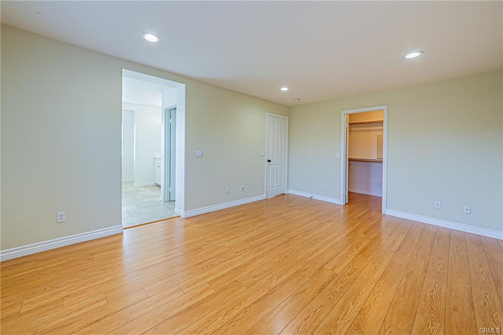 Building Photo - 138 S Hidden Path