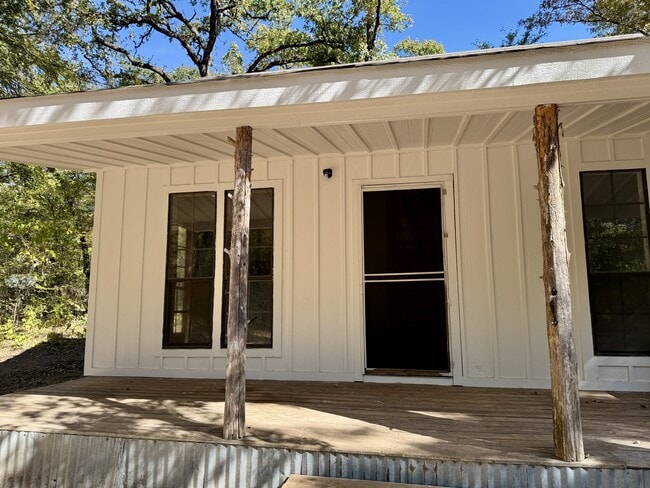 Primary Photo - 535 Woodlawn Dr