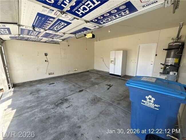 Building Photo - Charming Silverado Ranch Single-Story on Quiet Cul-de-Sac Near Park!