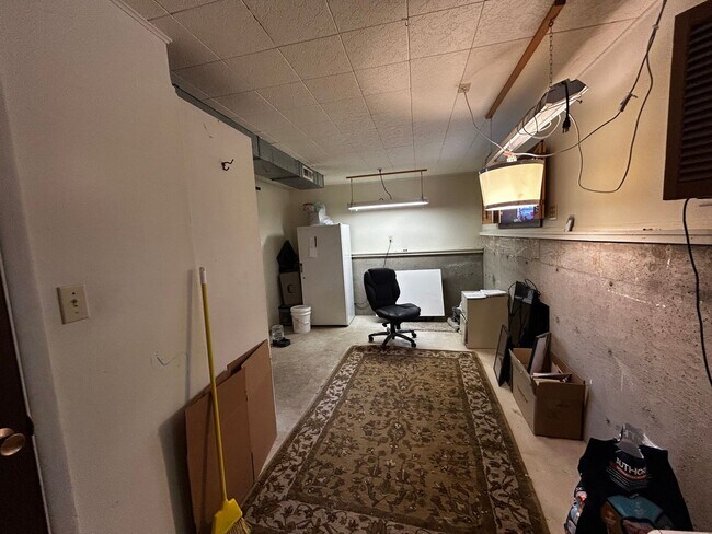 Building Photo - Price Reduced! Beautiful Home For Rent In ...