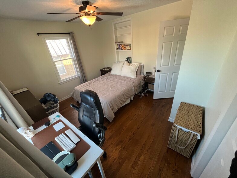 Building Photo - 3523 Valley St