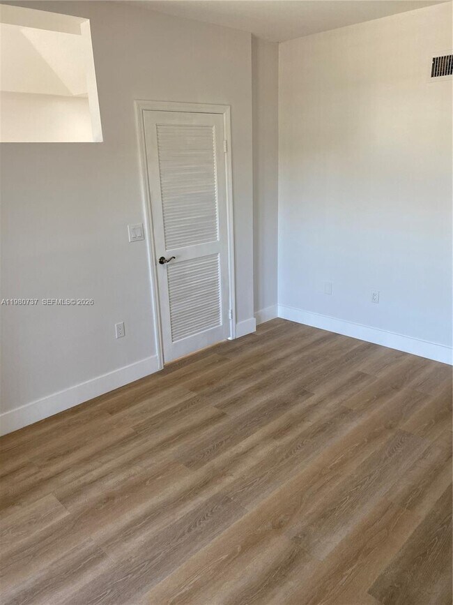 Building Photo - 1280 S Alhambra Cir