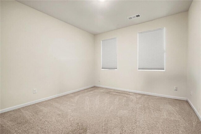 Building Photo - 477 Starbuck Parkway