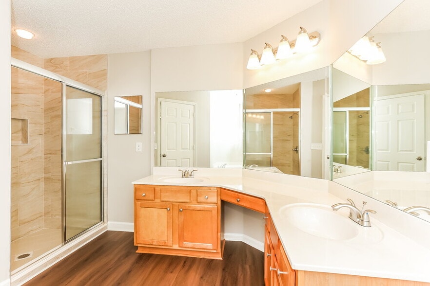 Building Photo - 2626 Springwillow Dr