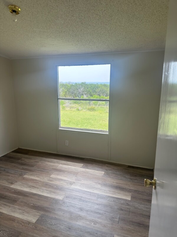 Building Photo - 230 Linda's Ln