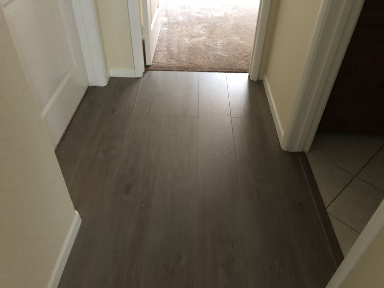 Building Photo - 7642 Crescent Ave