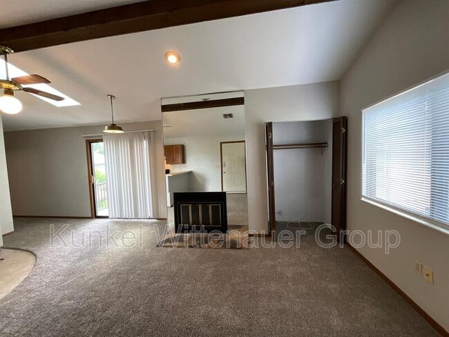 Building Photo - 218 Eagle Ridge
