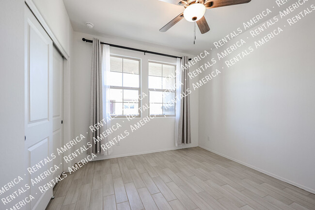 Building Photo - 3403 W Pollack St