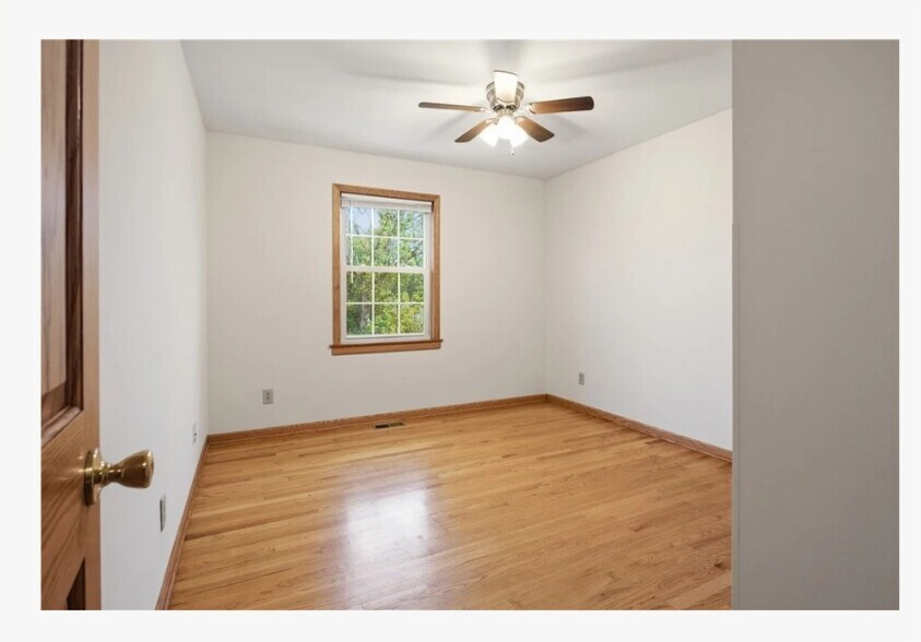 Building Photo - 906 Buchanan Ave