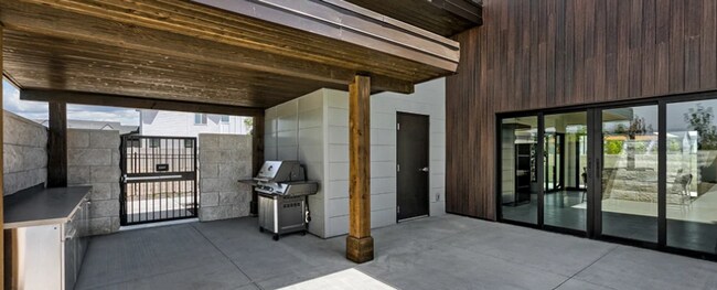 Building Photo - Luxury Townhome available now!