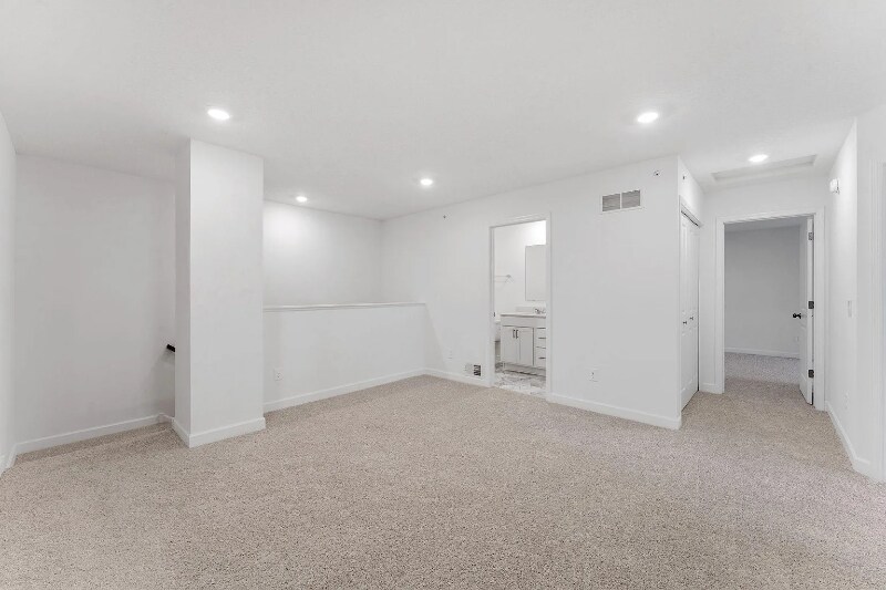 Building Photo - 5297 Long Pointe Pass