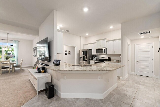 Building Photo - 8324 Amalfi Cir