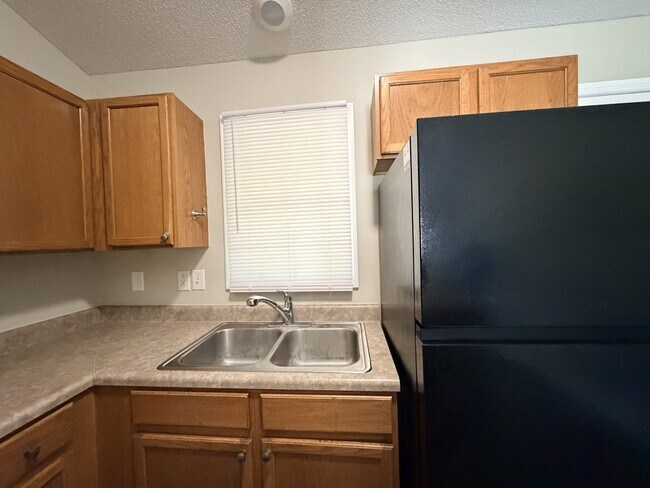Building Photo - 3209 Deer Path Cir