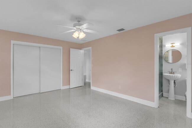 Building Photo - 88 New Jersey Dr
