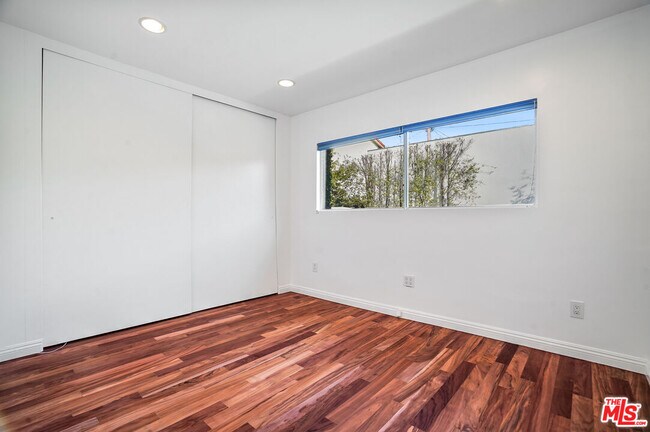 Building Photo - 1348 Morningside Wy