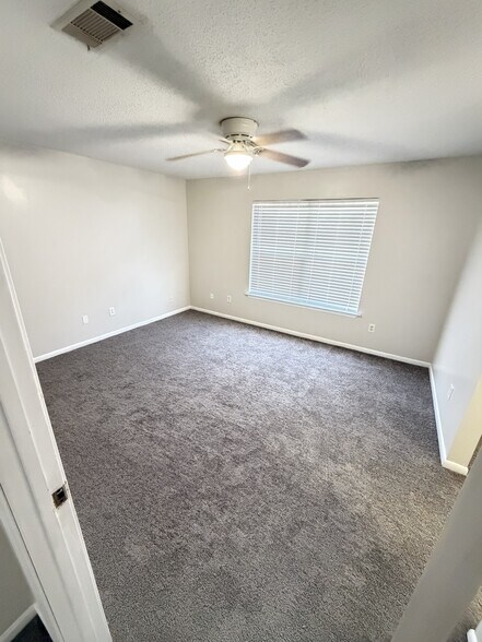 Building Photo - 1207 Canal St