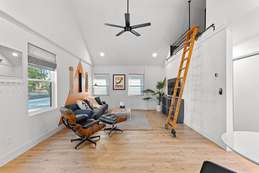 Building Photo - 1675 Highway 92 S