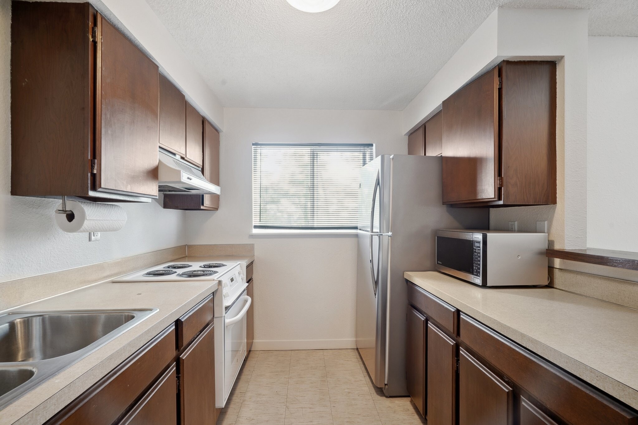 Building Photo - 3425 S 176th St
