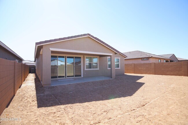 Building Photo - 2540 W Sunland Ave