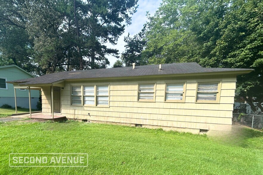 Primary Photo - 804 Park Ave