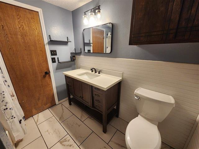 Building Photo - 4910 SE Mills Ave