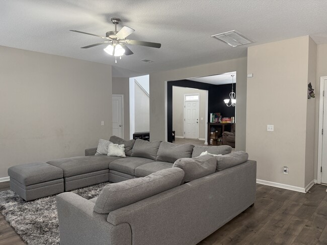 Building Photo - 261 Sapwood Wy