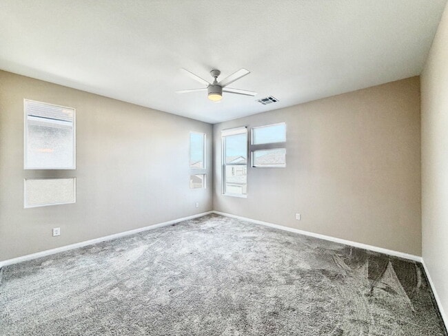 Building Photo - 3 Bedroom Townhome for Rent in Cadence Henderson | Solar Home | Master-Planned Community Near Las...