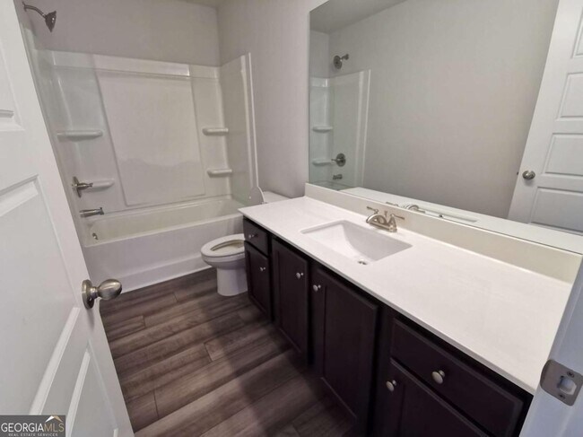 Building Photo - 159 Station Overlook Dr