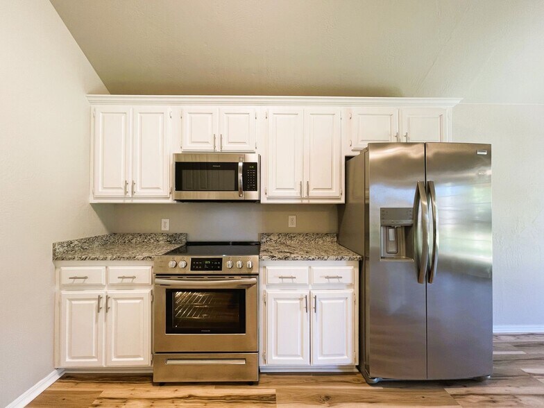 Building Photo - 1221 NW 138th St