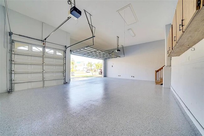 Building Photo - 802 Eagle Ln