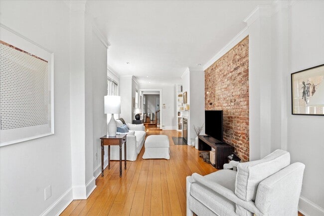 Building Photo - 1647 34th St NW