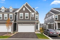 Building Photo - 2220 Weatherbee Ln