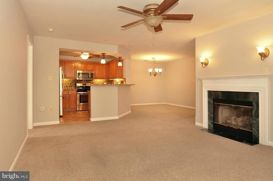 Building Photo - 13103 Millhaven Pl