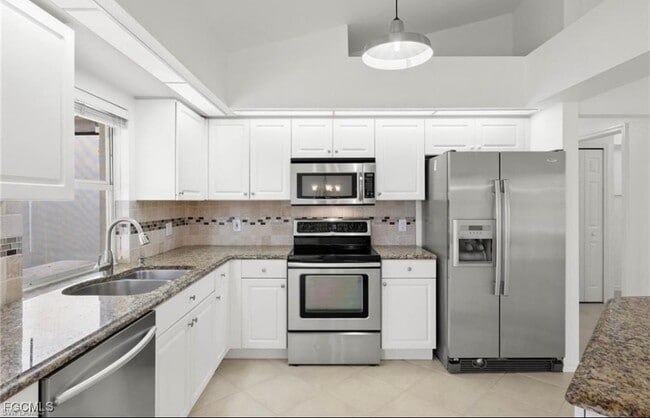 Building Photo - 1134 SW 28th Terrace