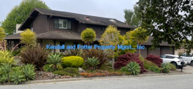 Building Photo - Beautifully Remodeled 4 Bed/2 Full Bath + ...