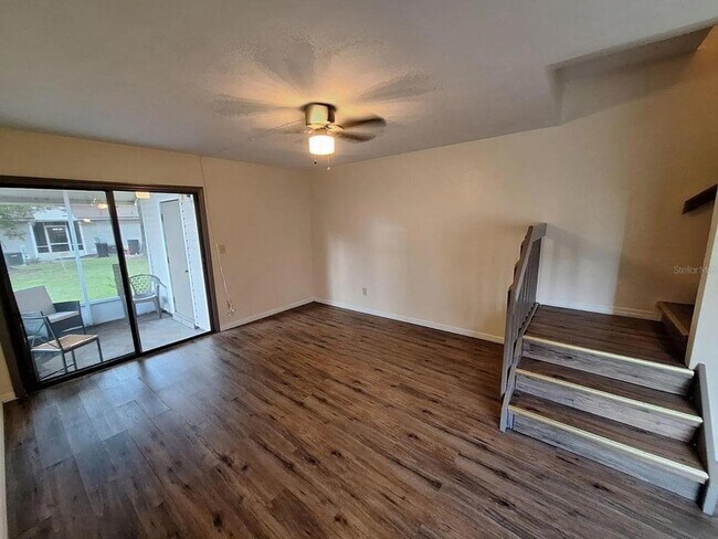 Building Photo - 6111 SW 8th Pl