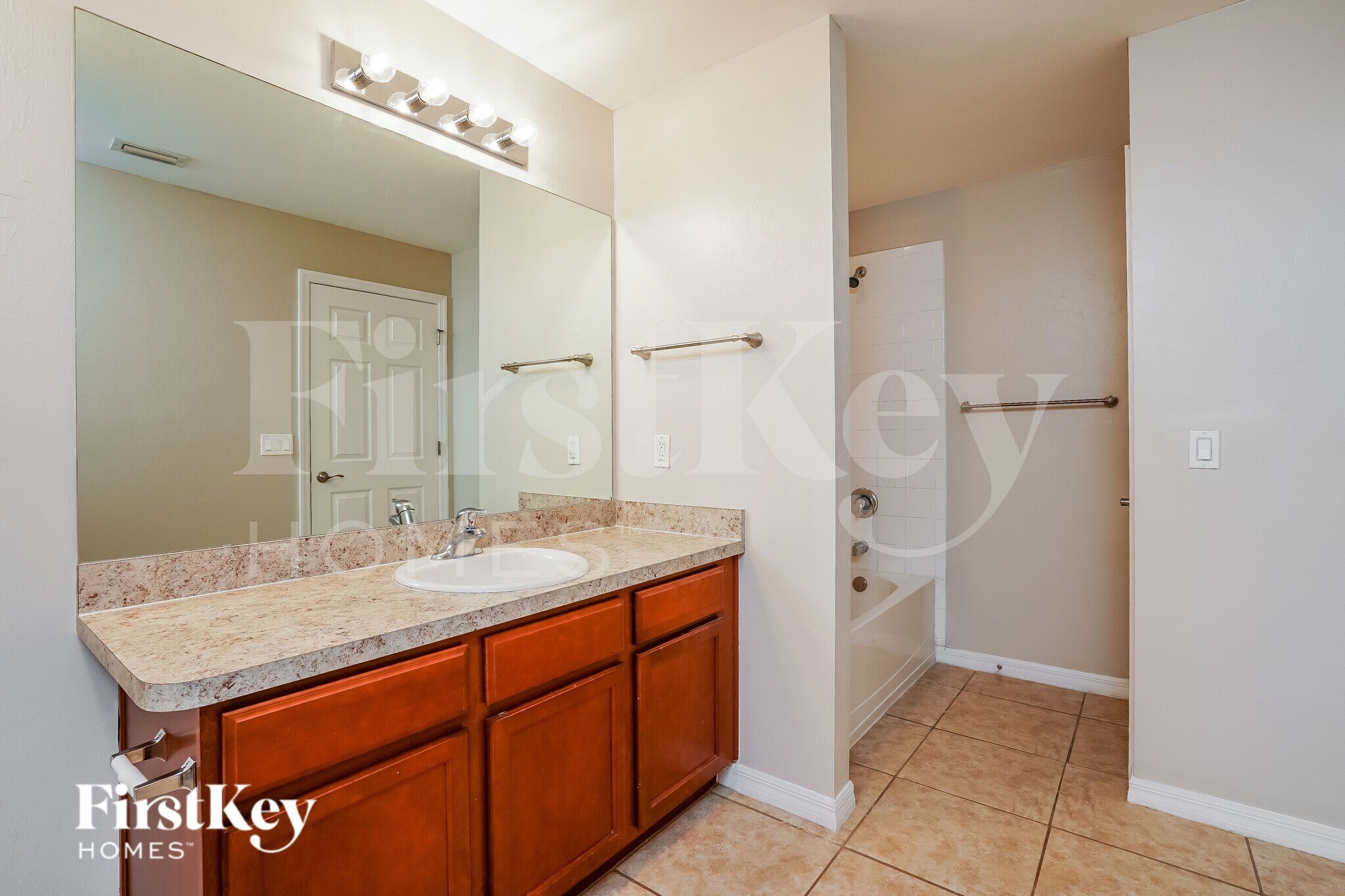 Building Photo - 2203 SW 11th Ct