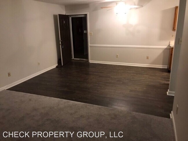 Building Photo - 2 br, 1.5 bath House - 6516 Six Mile Lane #2
