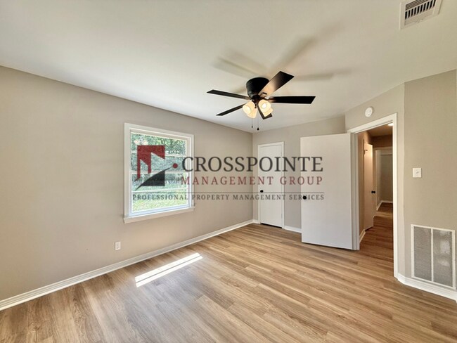 Building Photo - Charming 2 Bedroom, 1 Bathroom Home with a Bonus Room!