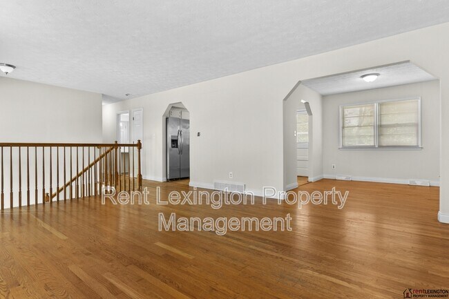 Building Photo - 3330 Tisdale Dr