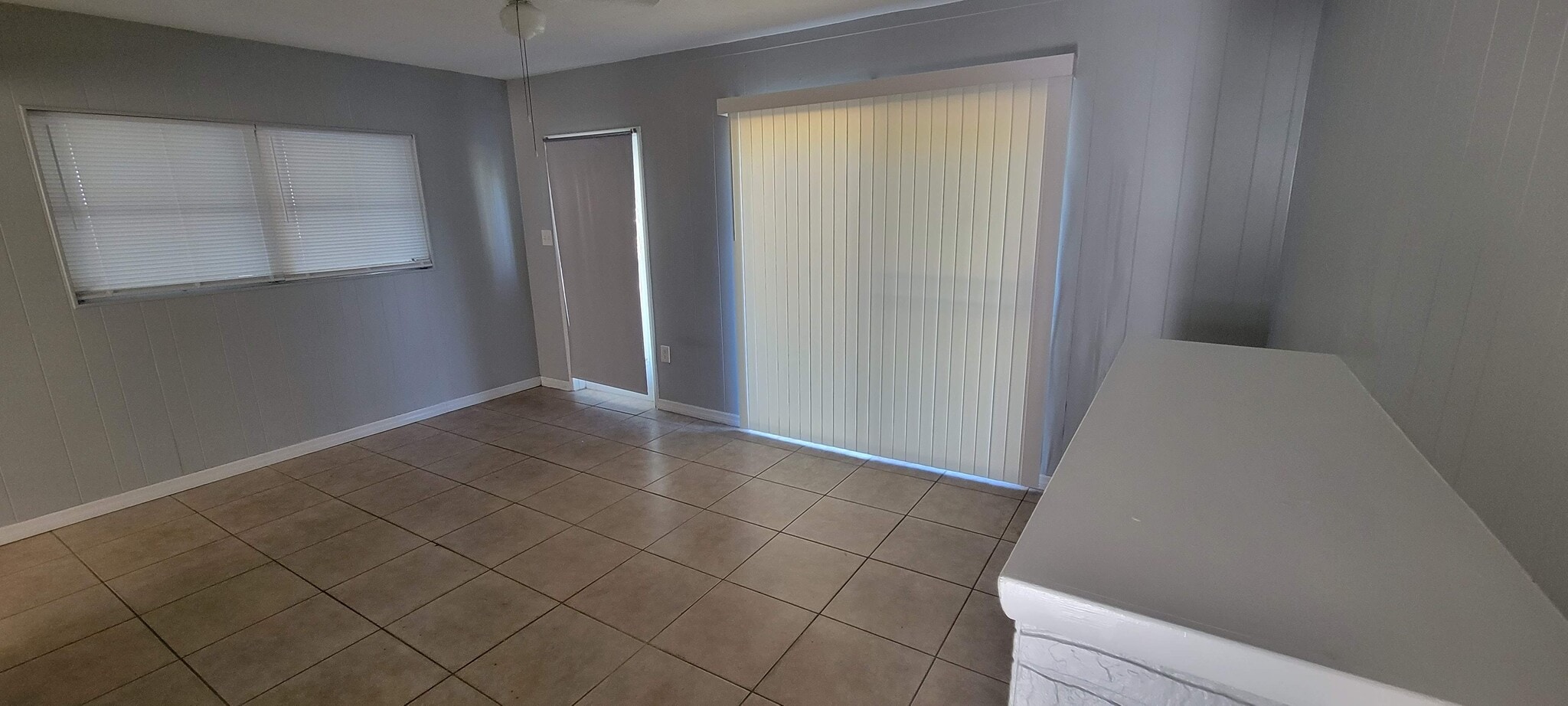 Building Photo - 2439 2nd Avenue SE