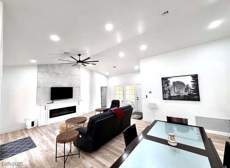 Building Photo - 9053 Firebird Dr