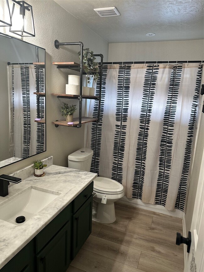 Building Photo - 14526 Chestnut Falls Dr