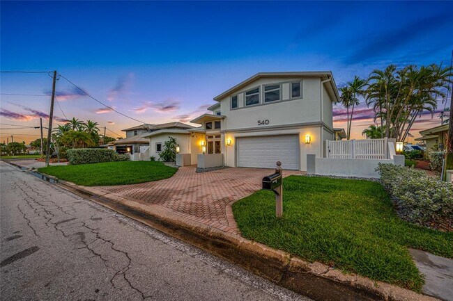 Building Photo - 540 59th Ave