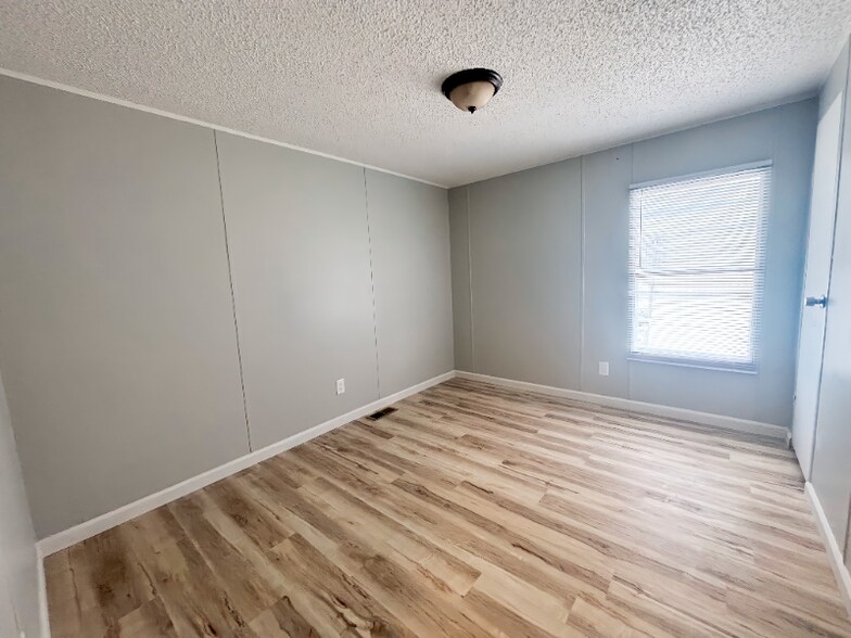 Building Photo - 7007 Timber Ridge N