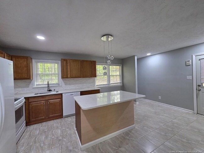 Building Photo - 2532 Sourwood Dr