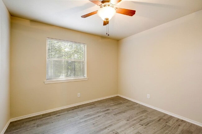 Building Photo - 6700 Cooper Ln