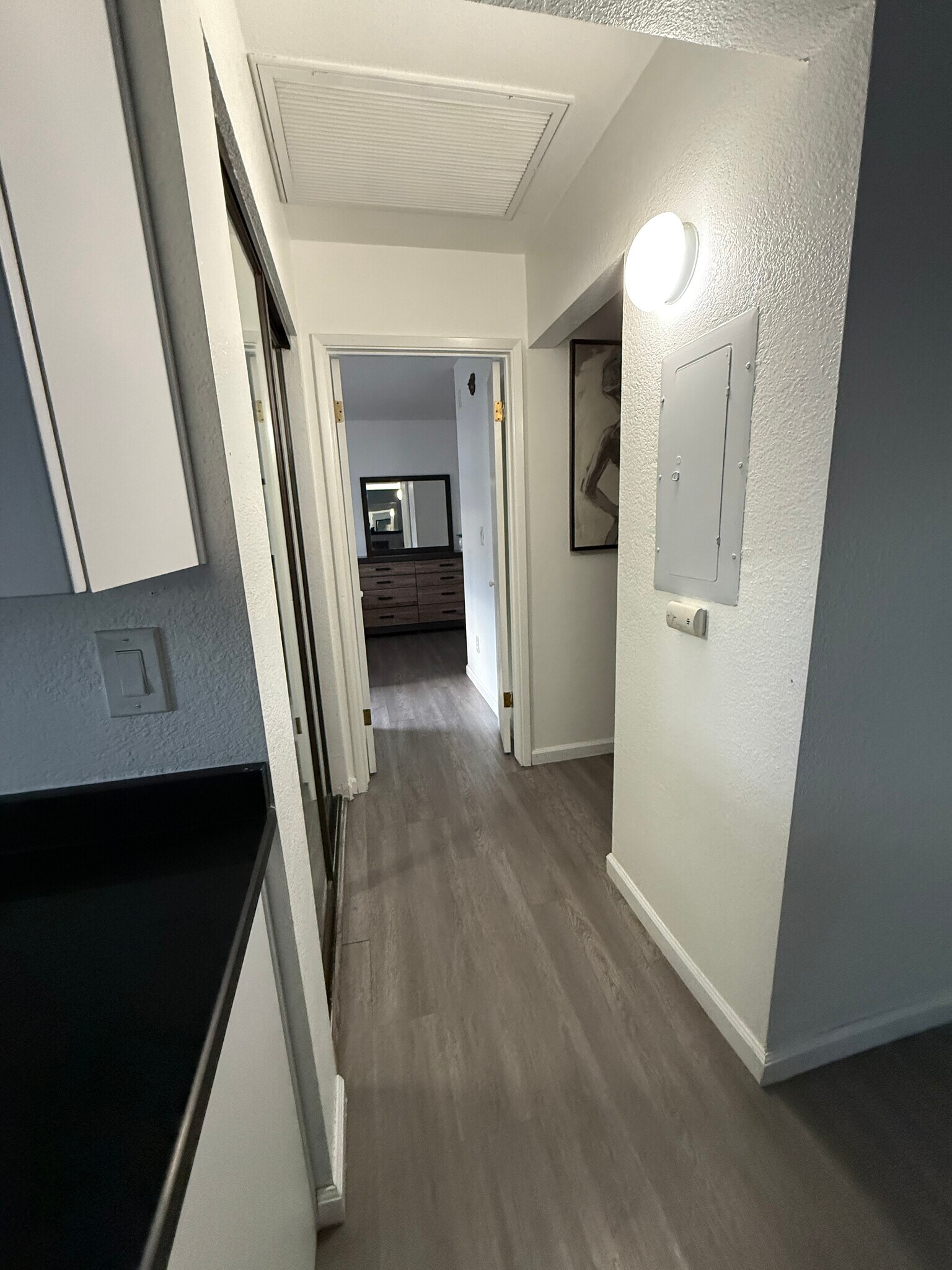 Building Photo - 2350 Alta Garden Ln