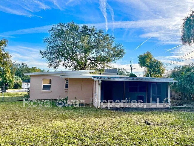 Building Photo - 114 Azalea St