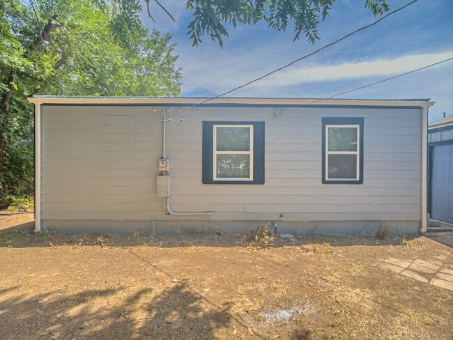 Building Photo - Phenomenally Beautiful FOUR bedroom TWO bath, Newly Remodeled Home! AVAILABLE RENT TO OWN!!